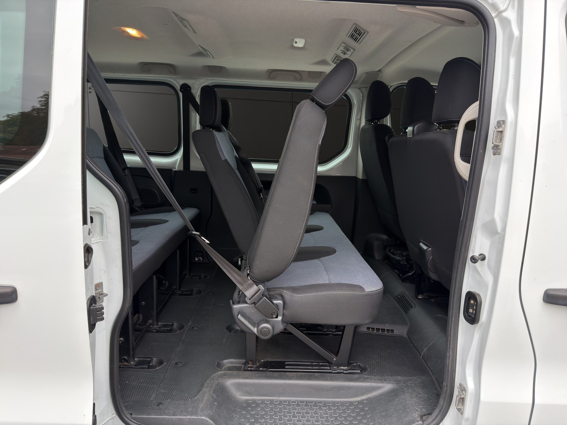 OPEL Vivaro 1.6 BiTurbo CDTI ecoFLEX 2.9t L2H1-image-13