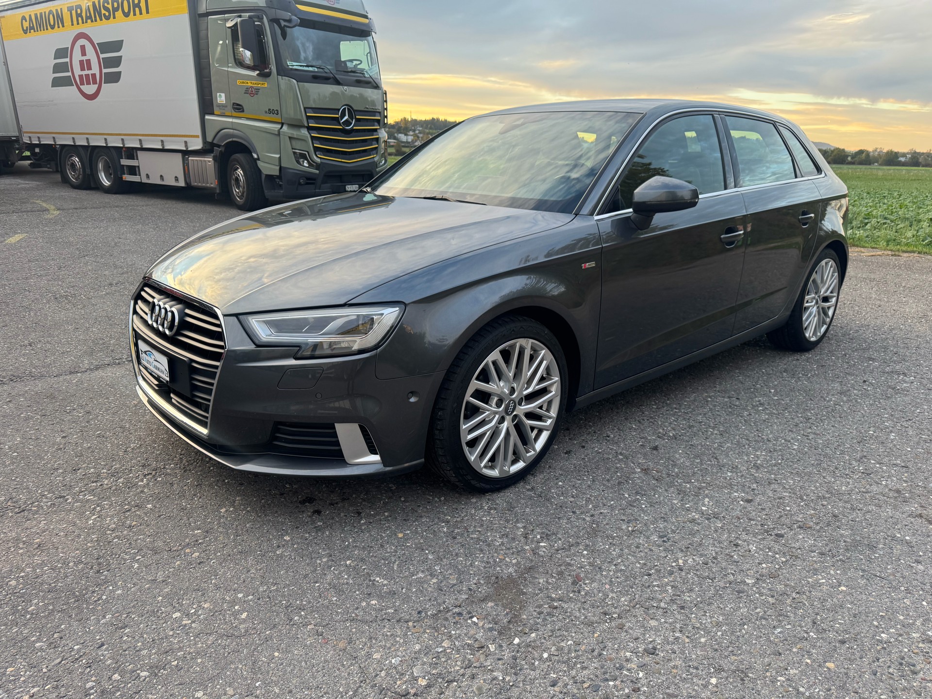 AUDI A3 Sportback S-LINE 35 TFSI Sport-image-2