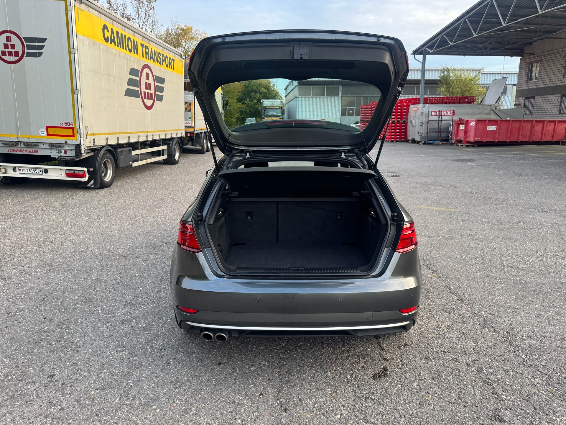 AUDI A3 Sportback S-LINE 35 TFSI Sport-image-6