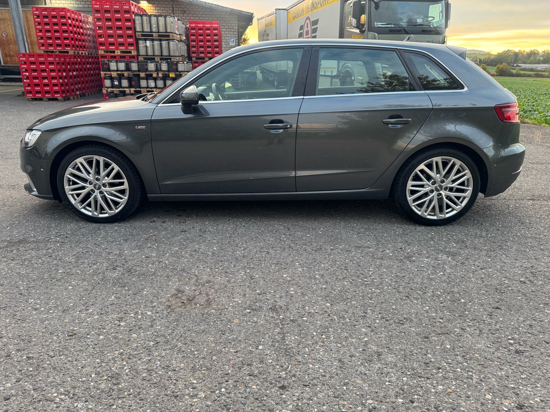 AUDI A3 Sportback S-LINE 35 TFSI Sport-image-8