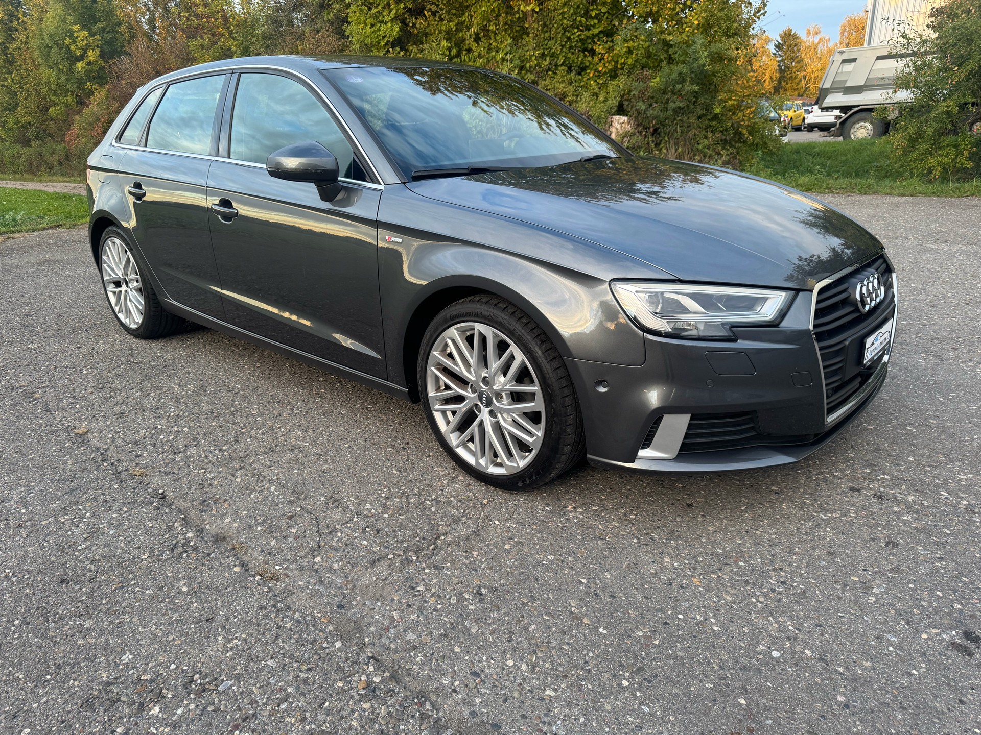 AUDI A3 Sportback S-LINE 35 TFSI Sport-image-1