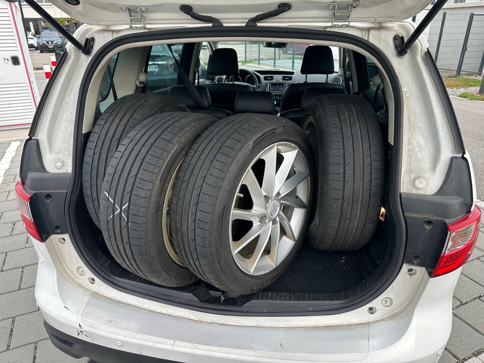 MAZDA 5 2.0 16V Exclusive-image-8