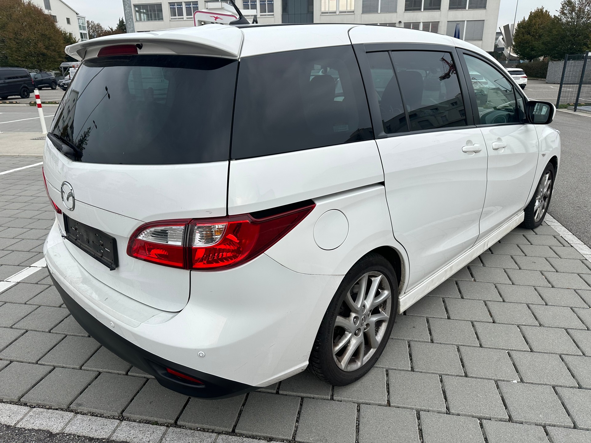 MAZDA 5 2.0 16V Exclusive-image-3