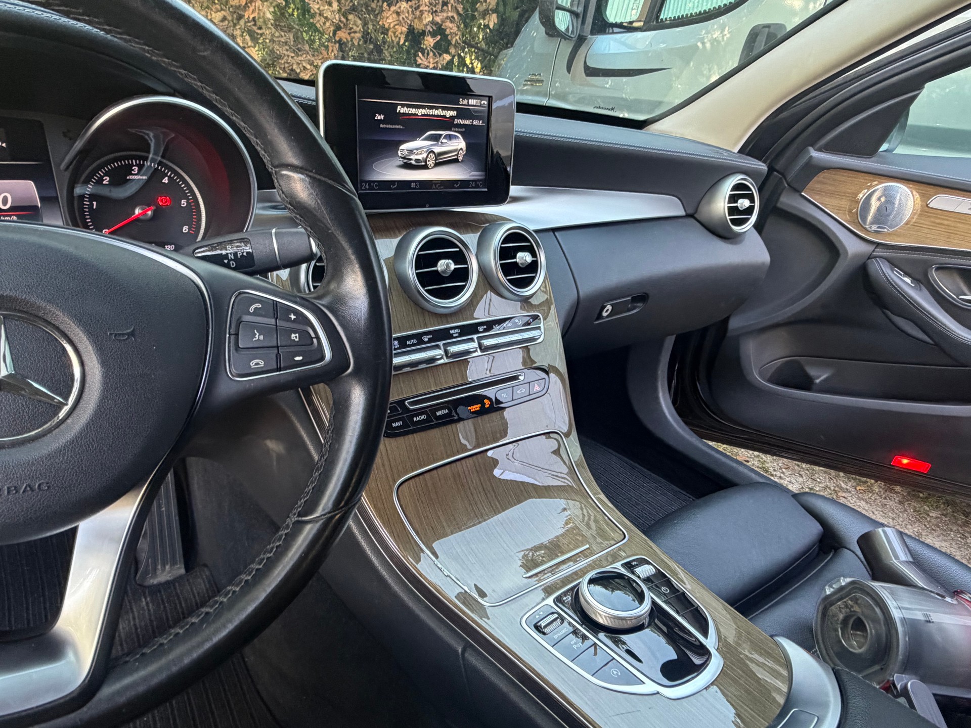 MERCEDES-BENZ C 250 d 4matic-image-4