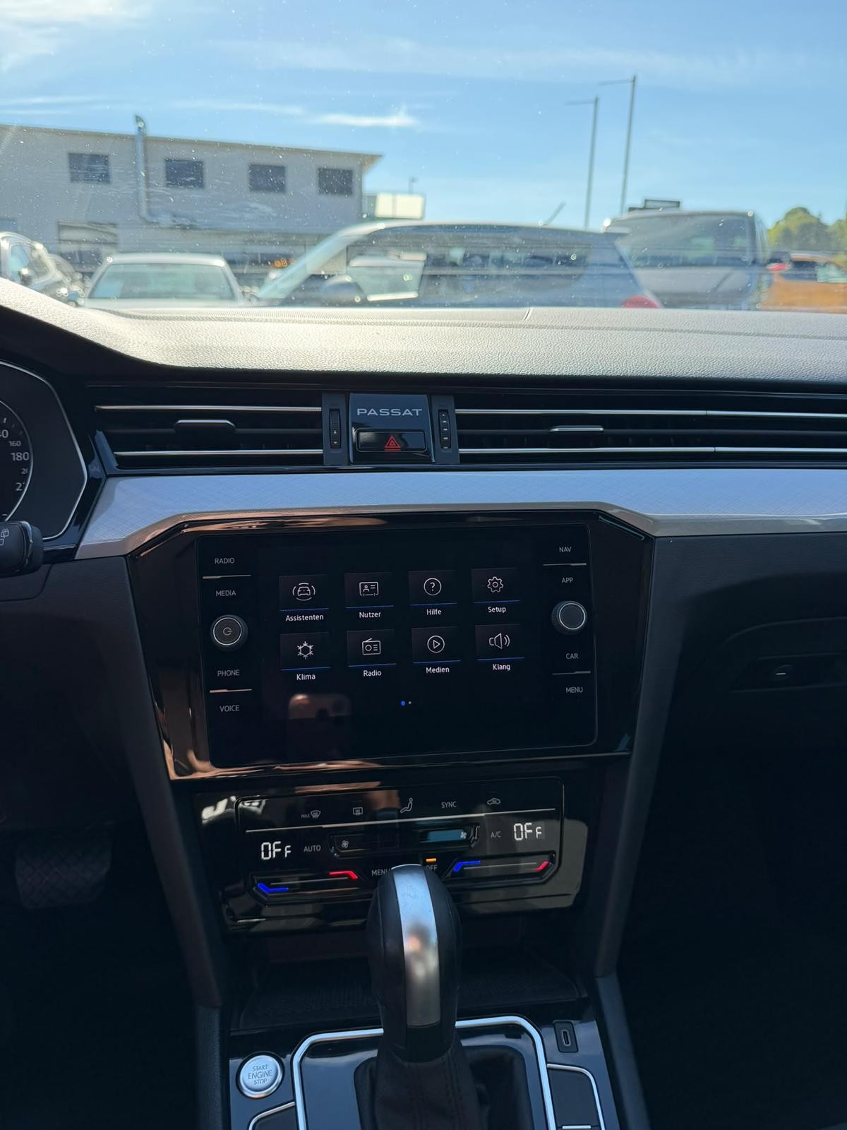 VW Passat 2.0 TDI BMT Elegance DSG-image-14