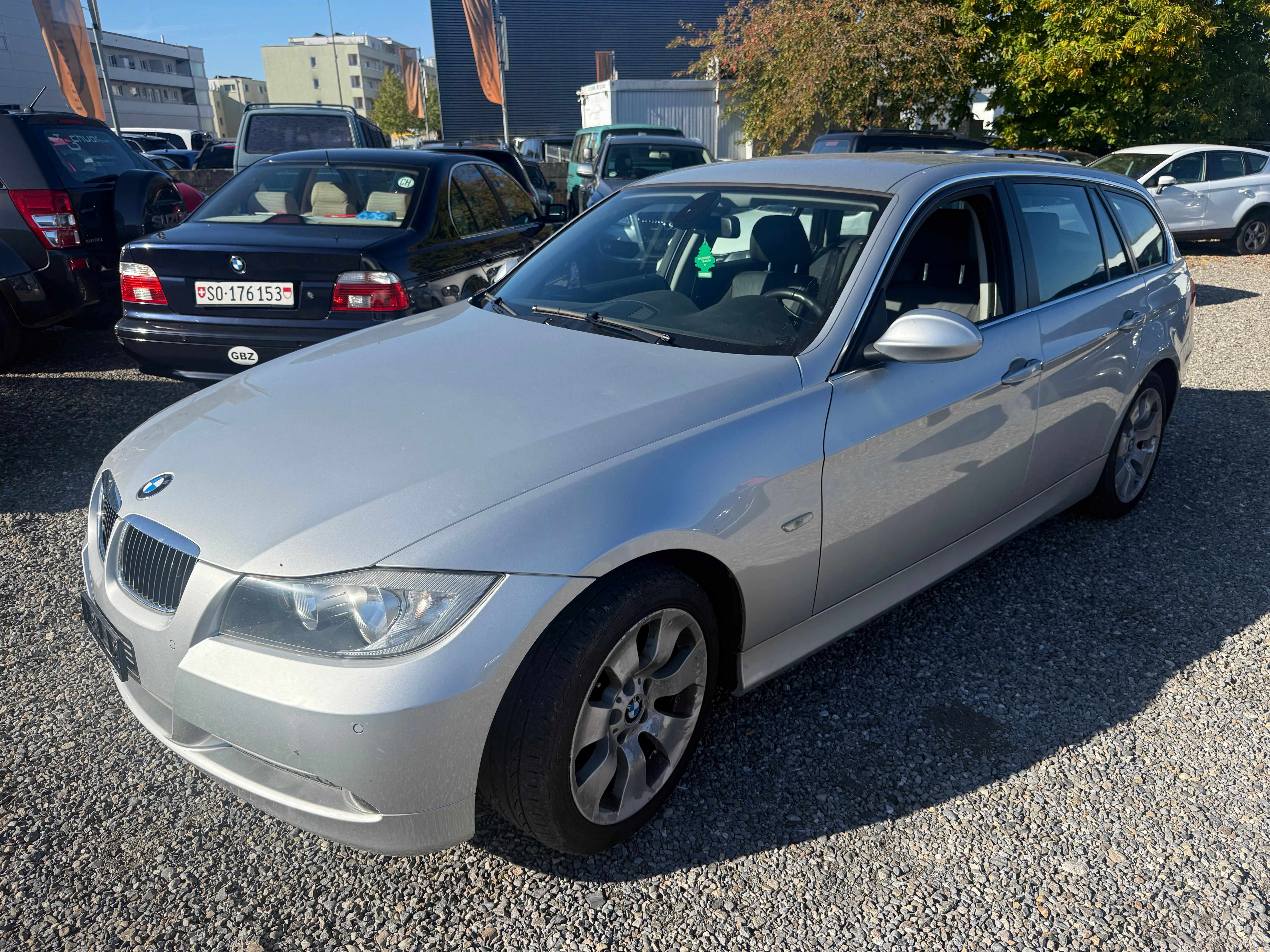 Car photo