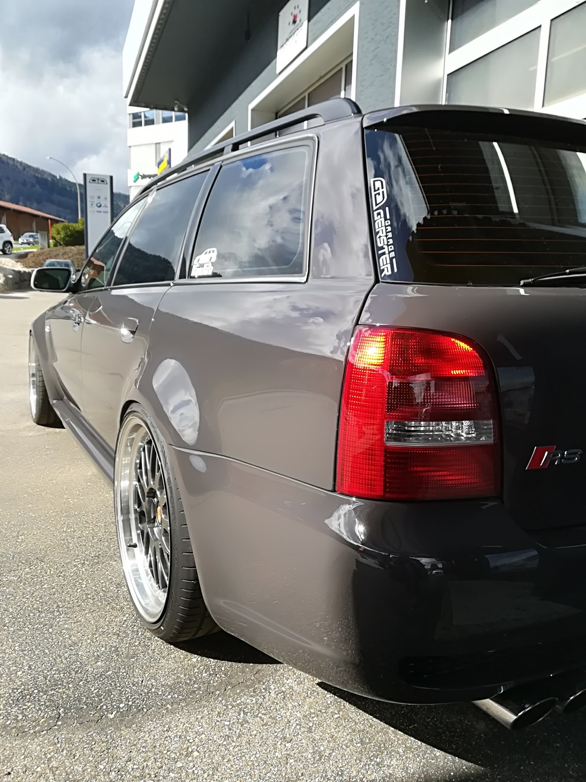 AUDI RS4 Avant quattro-image-8