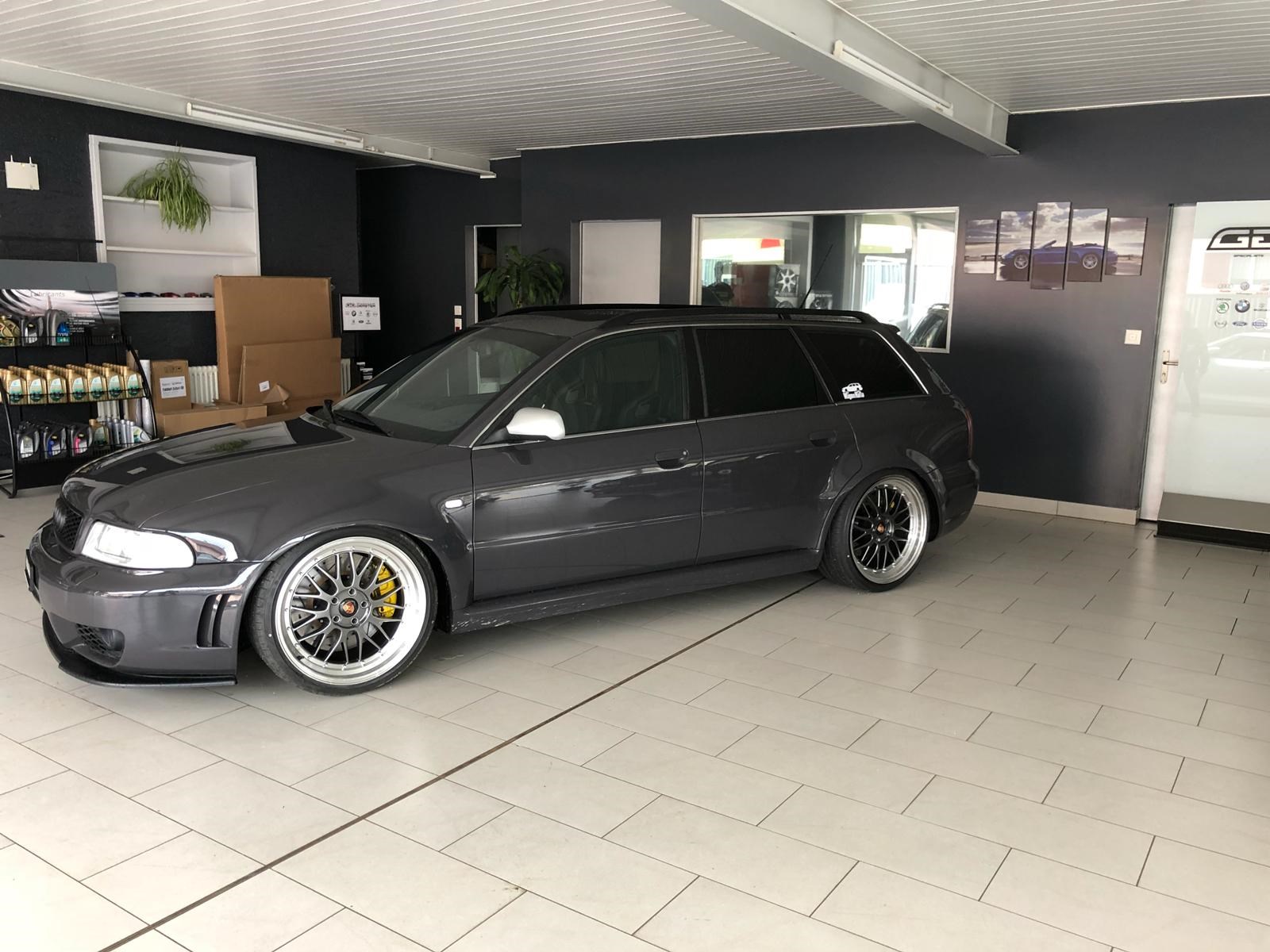 AUDI RS4 Avant quattro-image-6