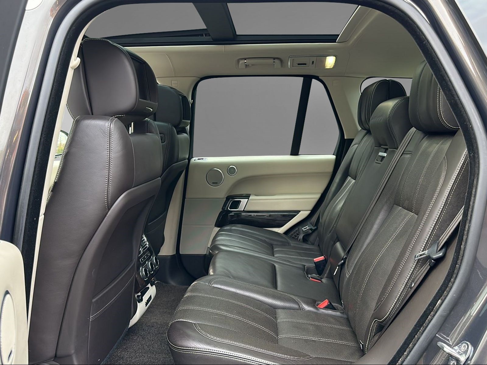 LAND ROVER Range Rover 4.4 SDV8 Autobiography Automatic-image-9