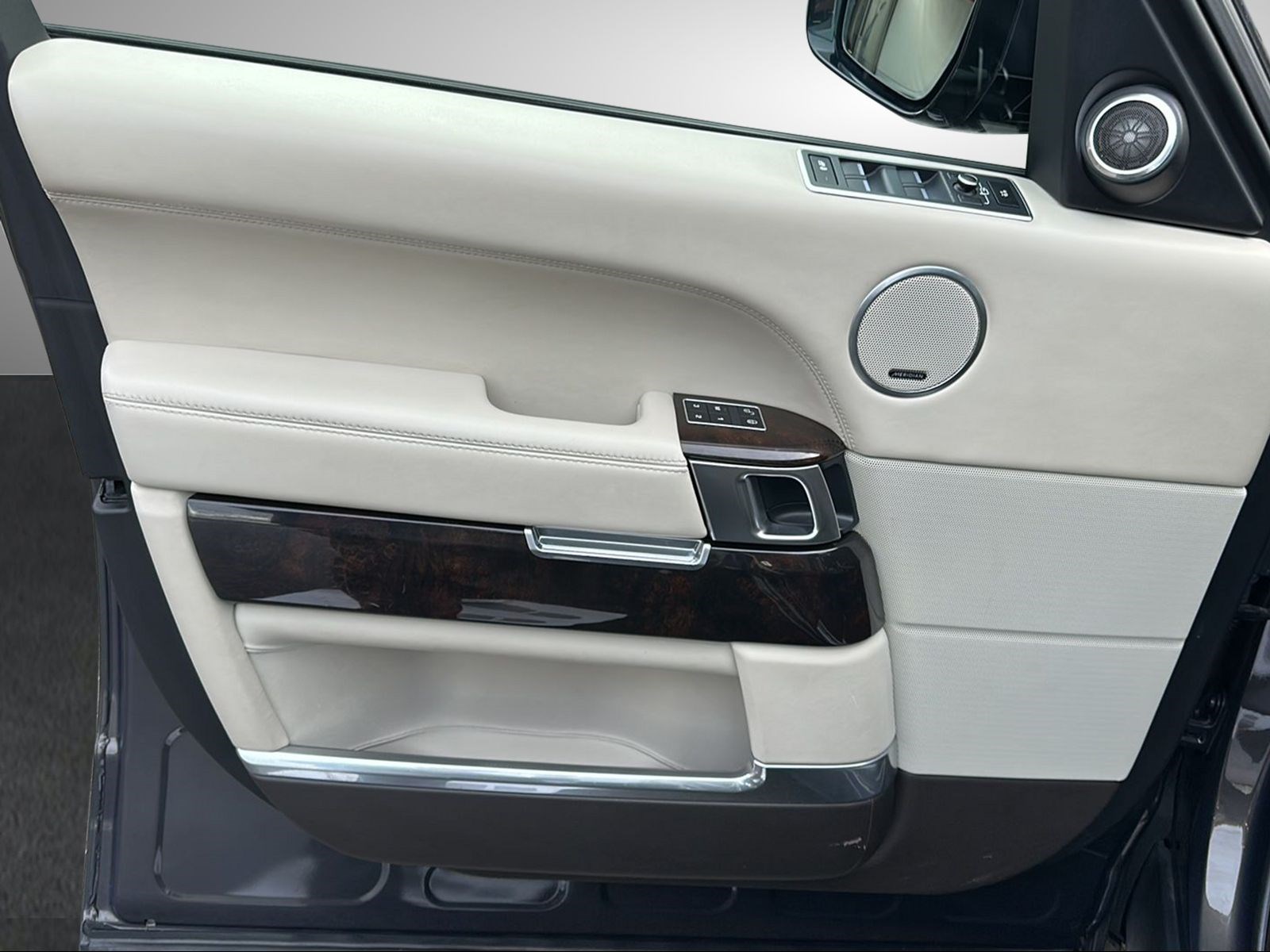LAND ROVER Range Rover 4.4 SDV8 Autobiography Automatic-image-14