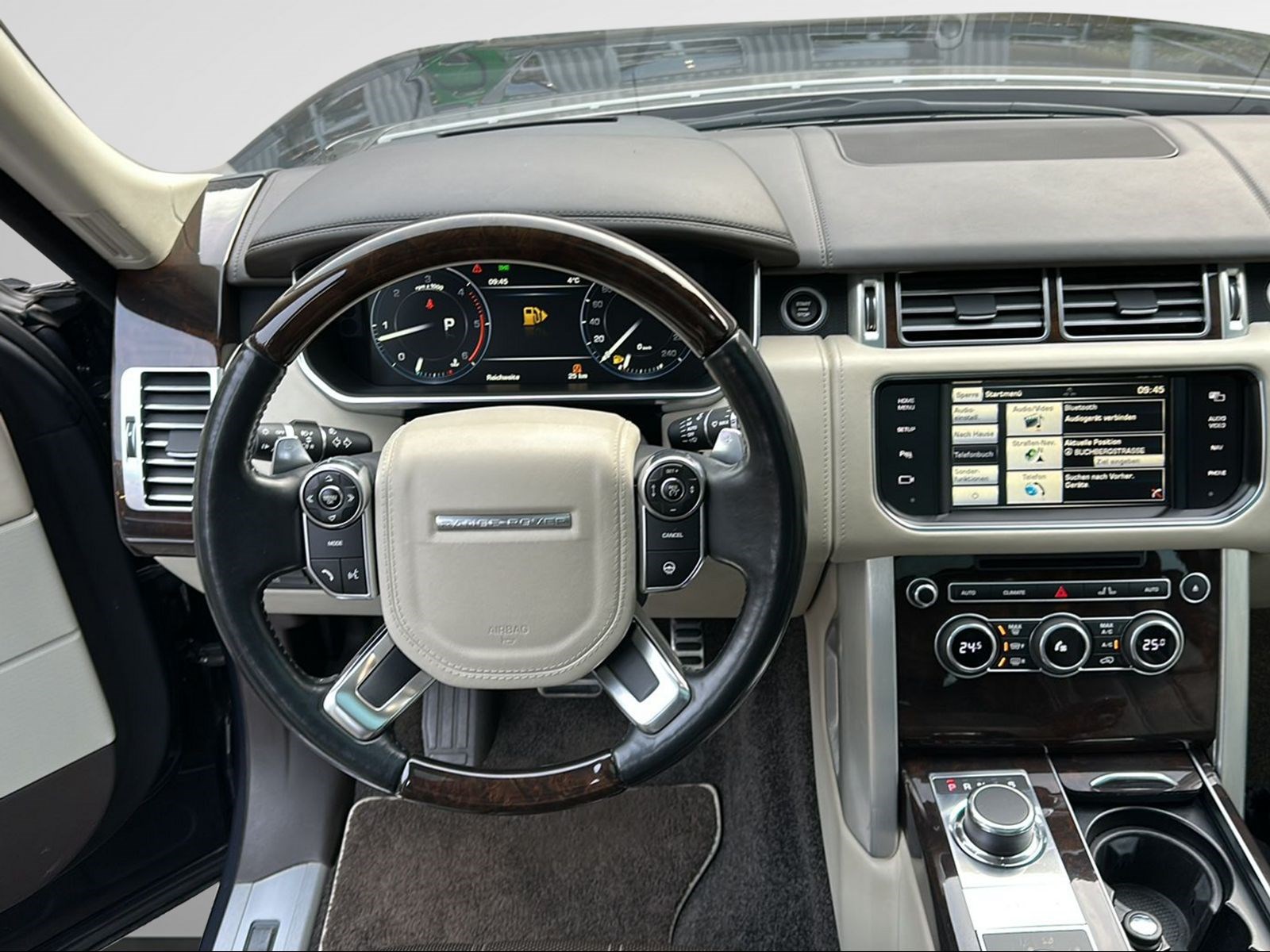 LAND ROVER Range Rover 4.4 SDV8 Autobiography Automatic-image-7