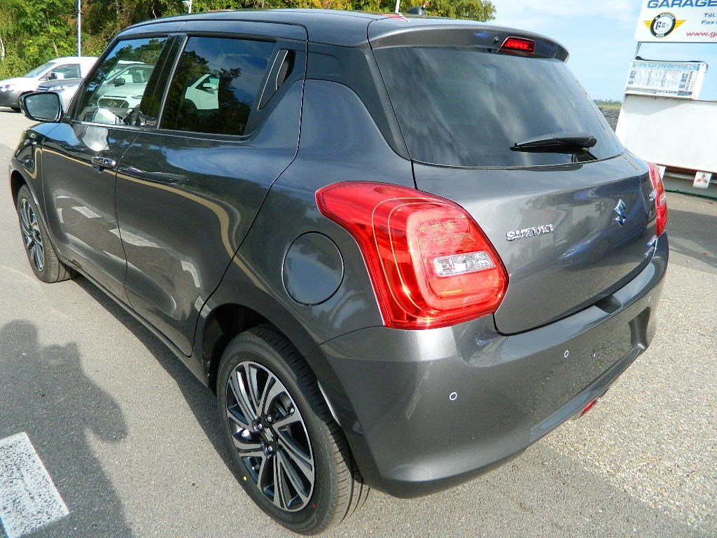 SUZUKI Swift 1.2 Compact Top 4x4 Hybrid-image-2