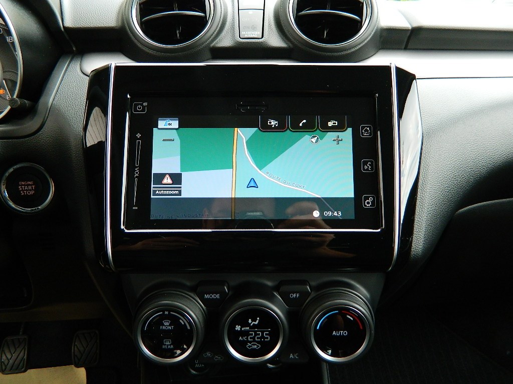 SUZUKI Swift 1.2 Compact Top 4x4 Hybrid-image-14