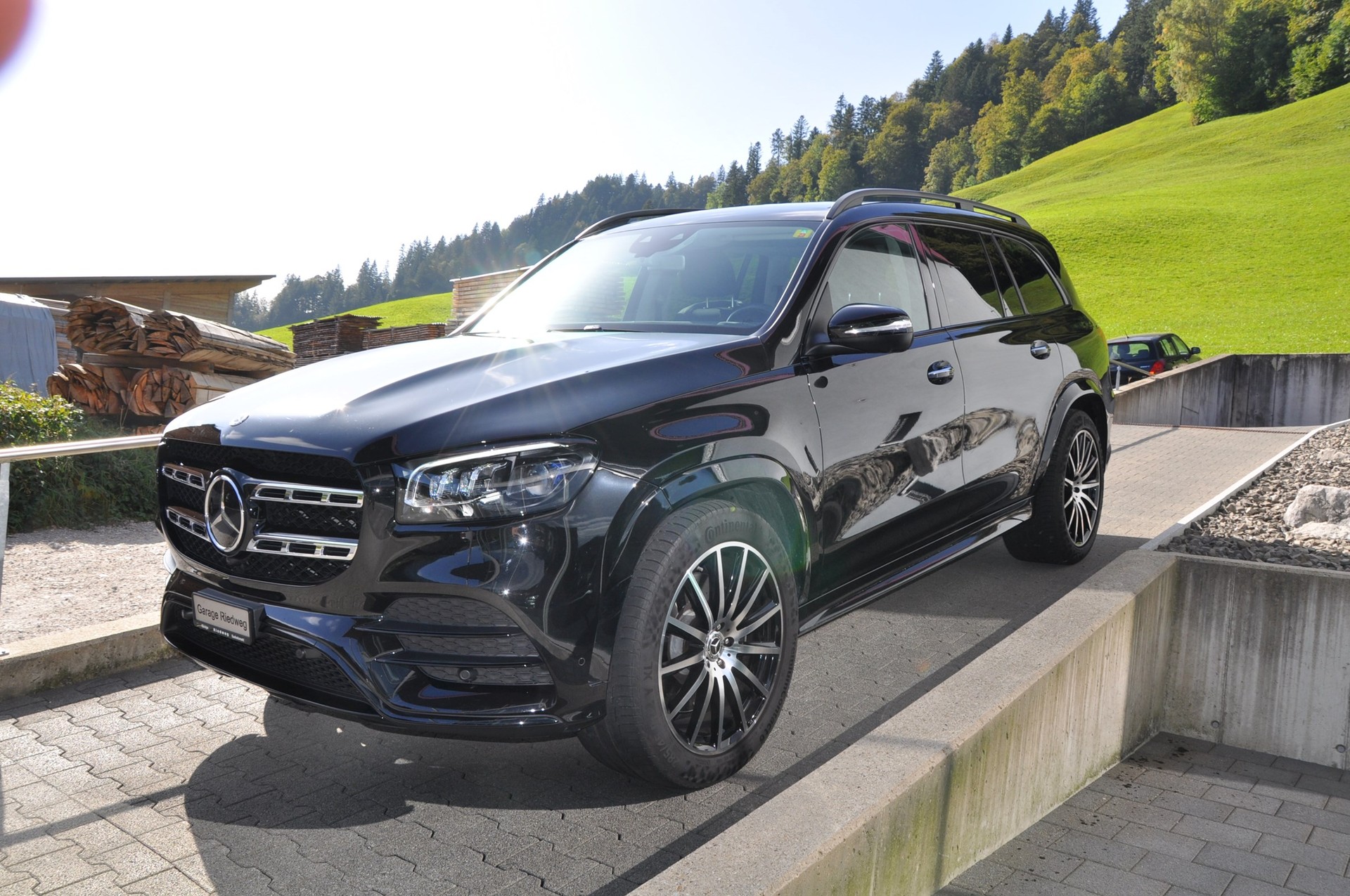 MERCEDES-BENZ GLS 400 d 4Matic AMG Line 9G-Tronic-showroom-element-1