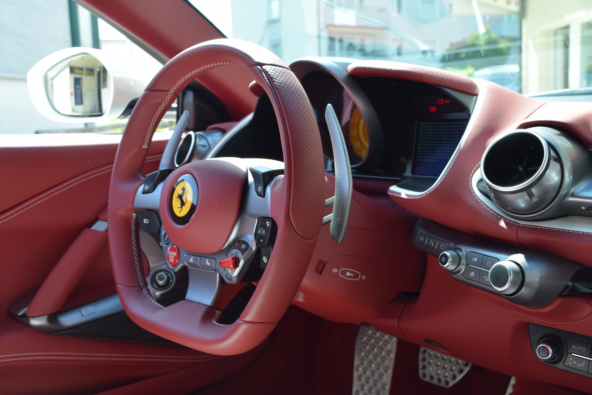 FERRARI 812 Superfast-image-19