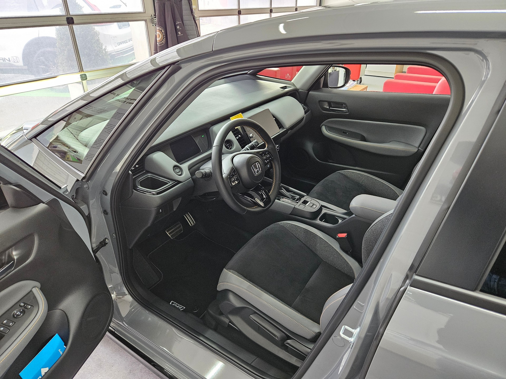 HONDA Jazz 1.5i-MMD Advance Sport E-CVT-image-6