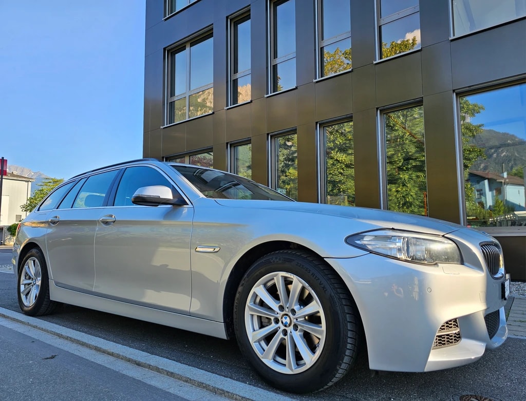 BMW 520d Touring Modern Line M- Paket Ext.-image-7