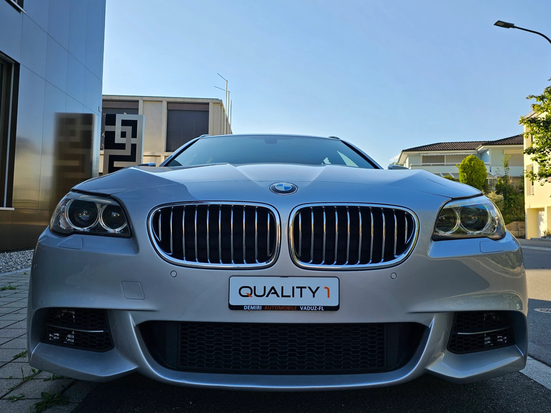 BMW 520d Touring Modern Line M- Paket Ext.-image-1