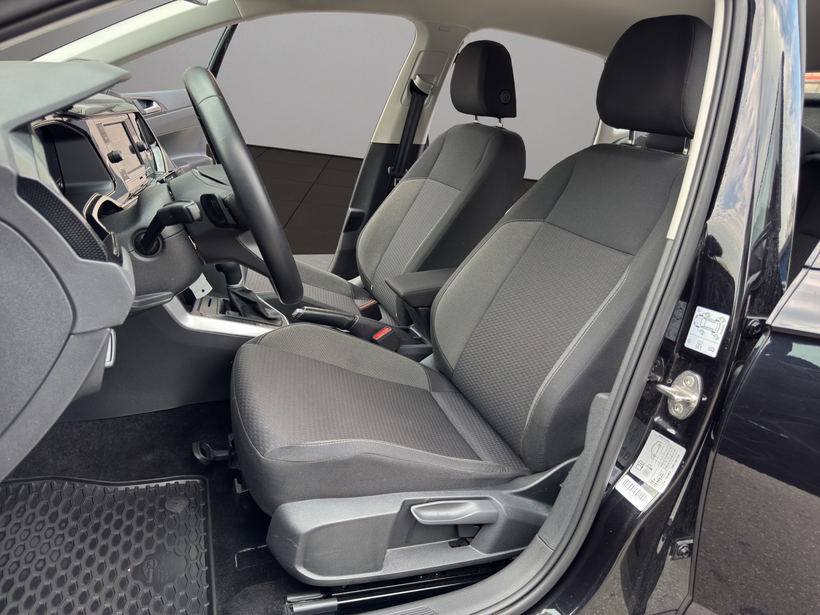 VW Polo 1.0 TSI Life DSG-image-8