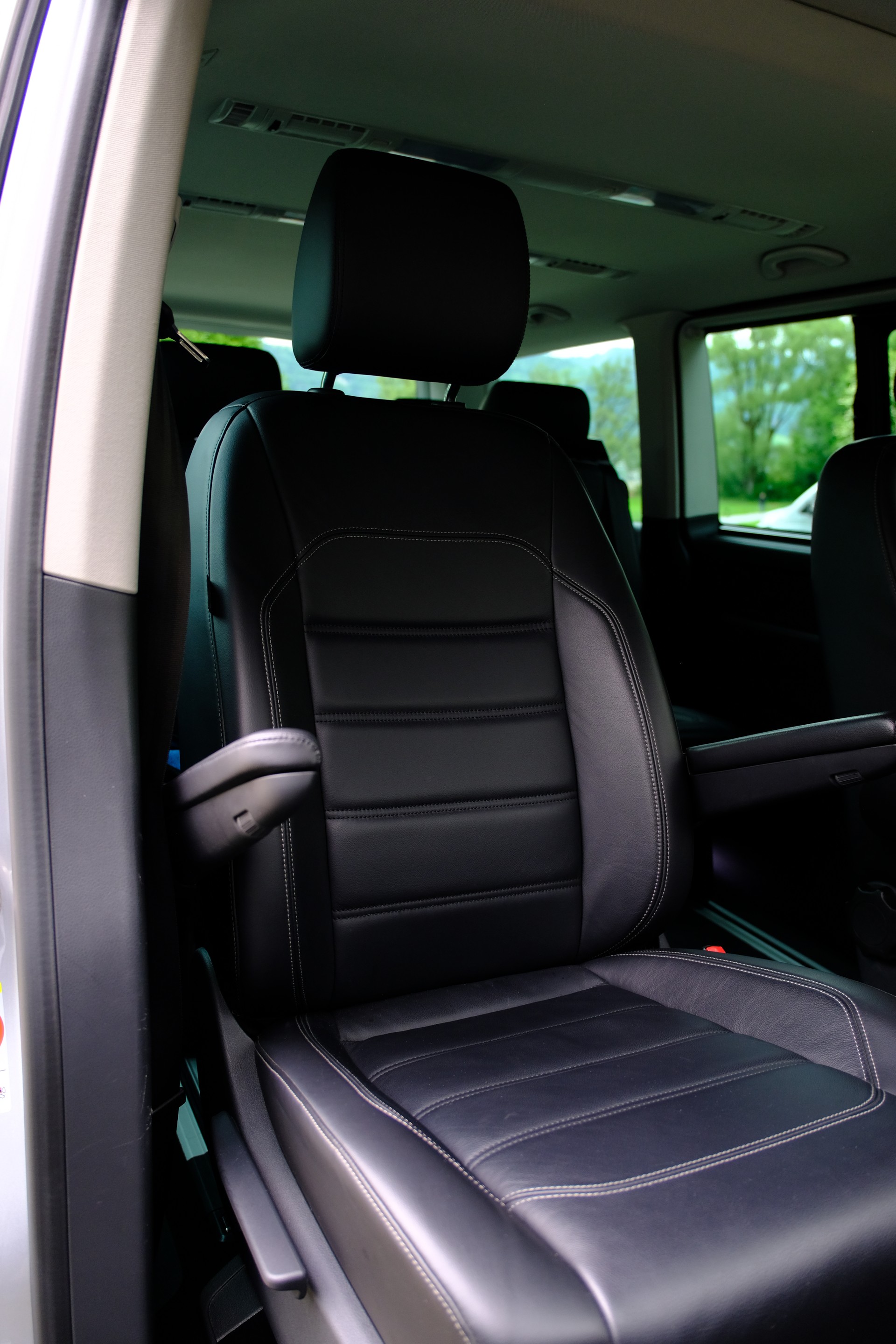 VW T6.1 Multivan 2.0 Bi-TDI Comfortline DSG-image-16