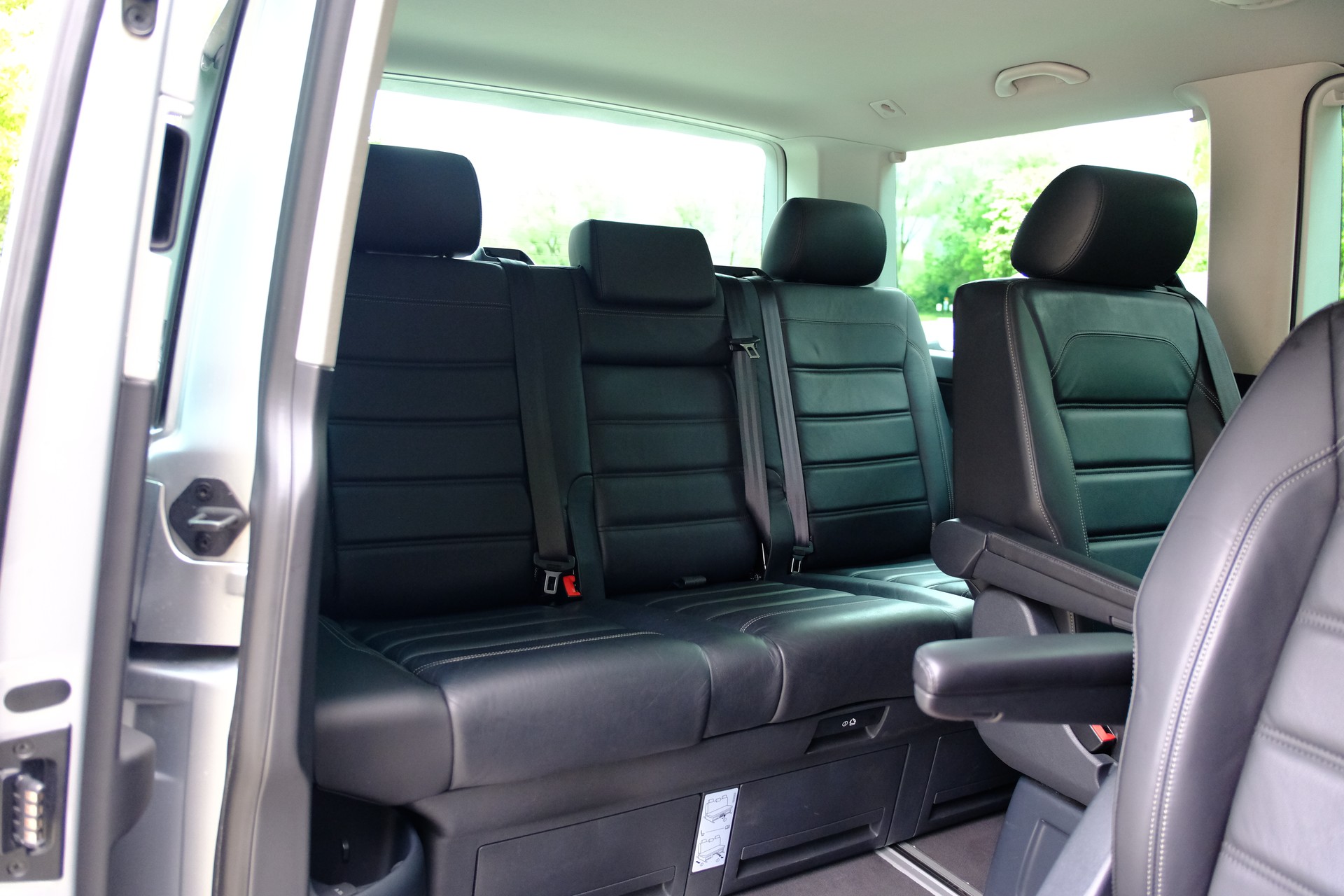 VW T6.1 Multivan 2.0 Bi-TDI Comfortline DSG-image-19