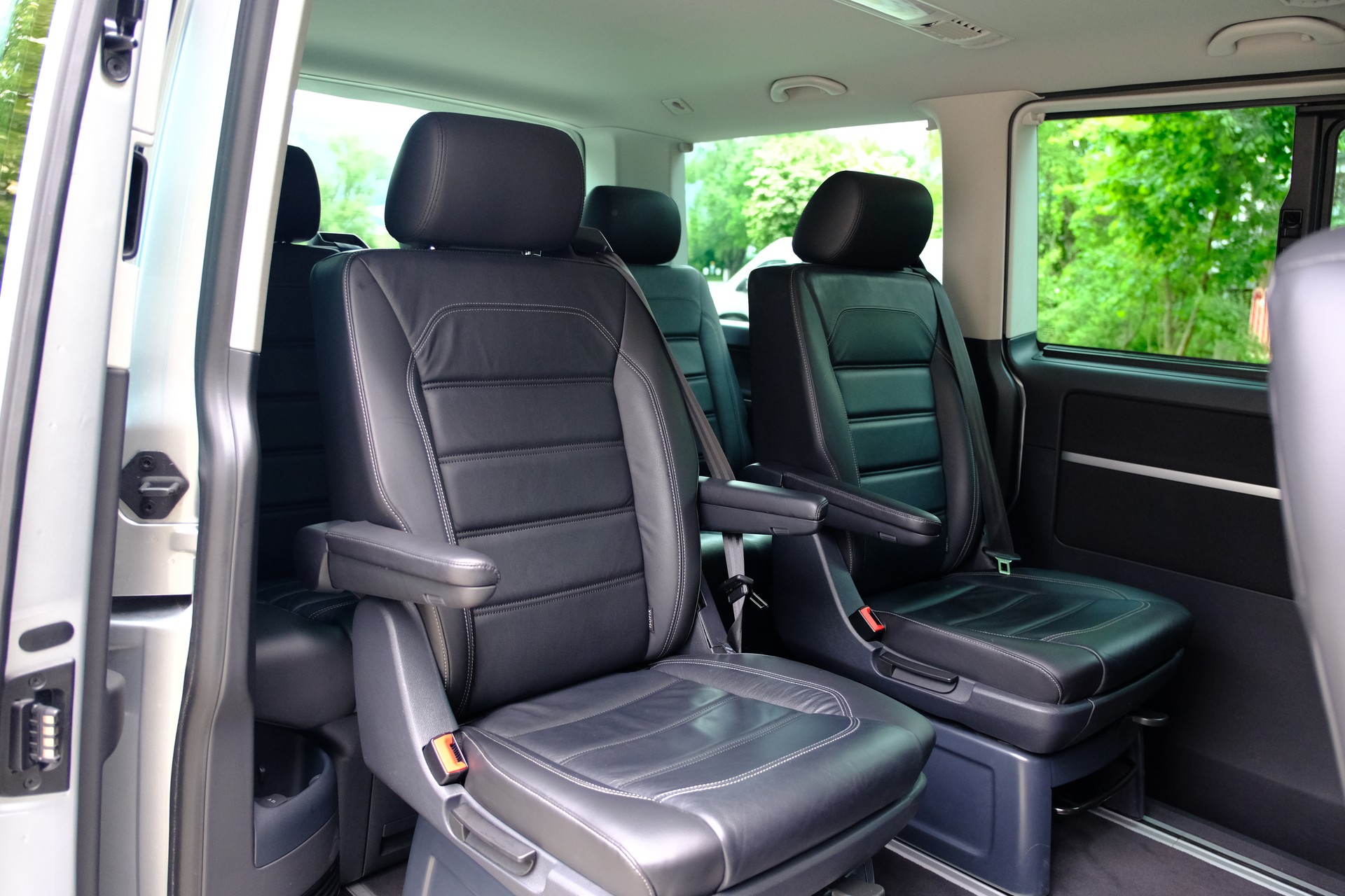 VW T6.1 Multivan 2.0 Bi-TDI Comfortline DSG-image-18