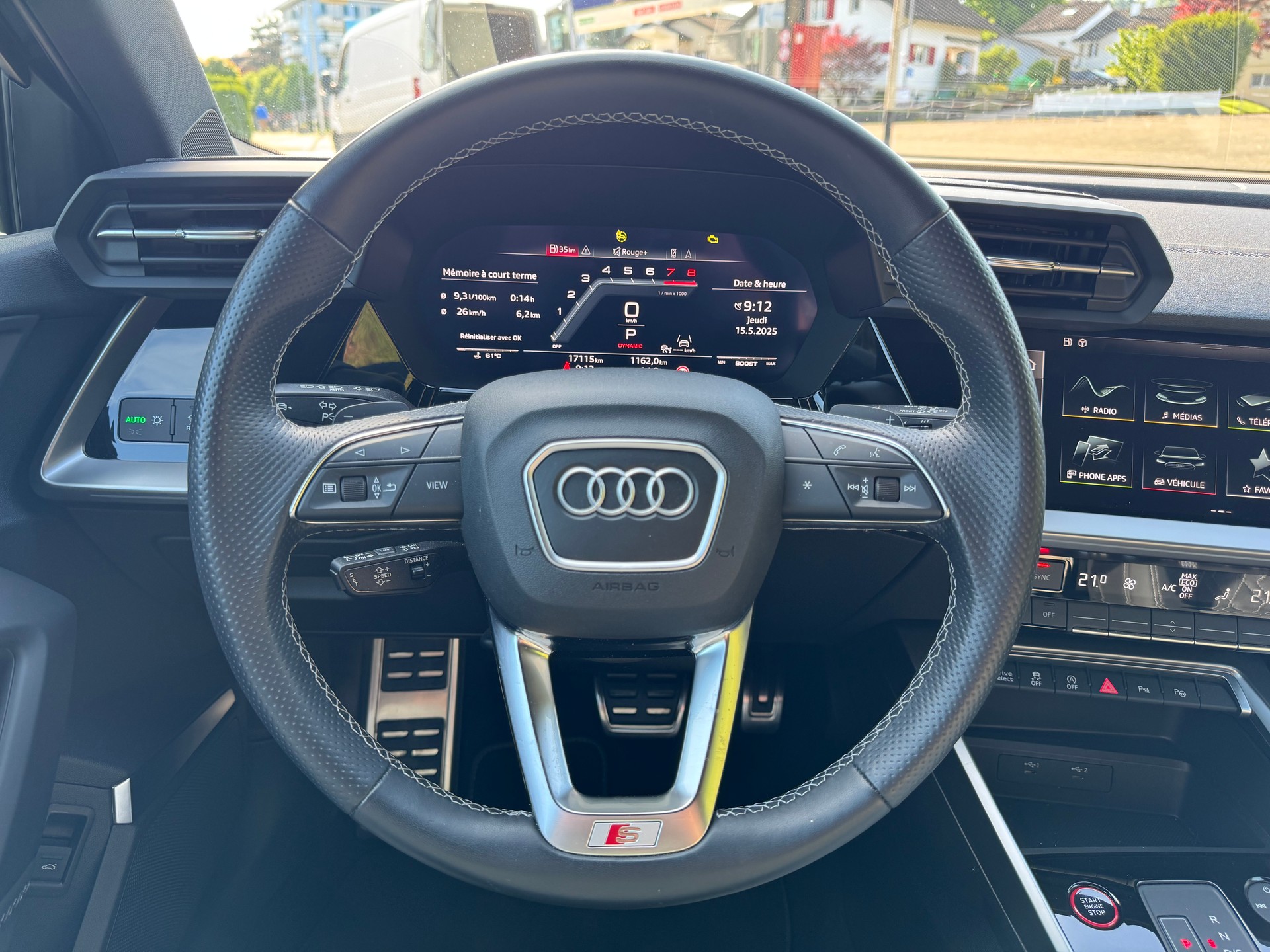 AUDI S3 Sportback 2.0 TFSI quattro S-tronic-image-11