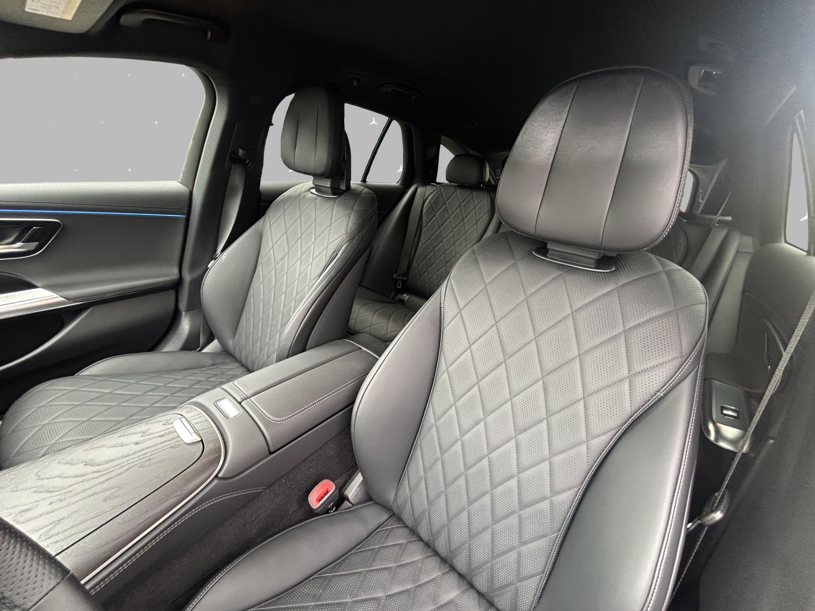 MERCEDES-BENZ E 220 d T 9G-Tronic-image-9