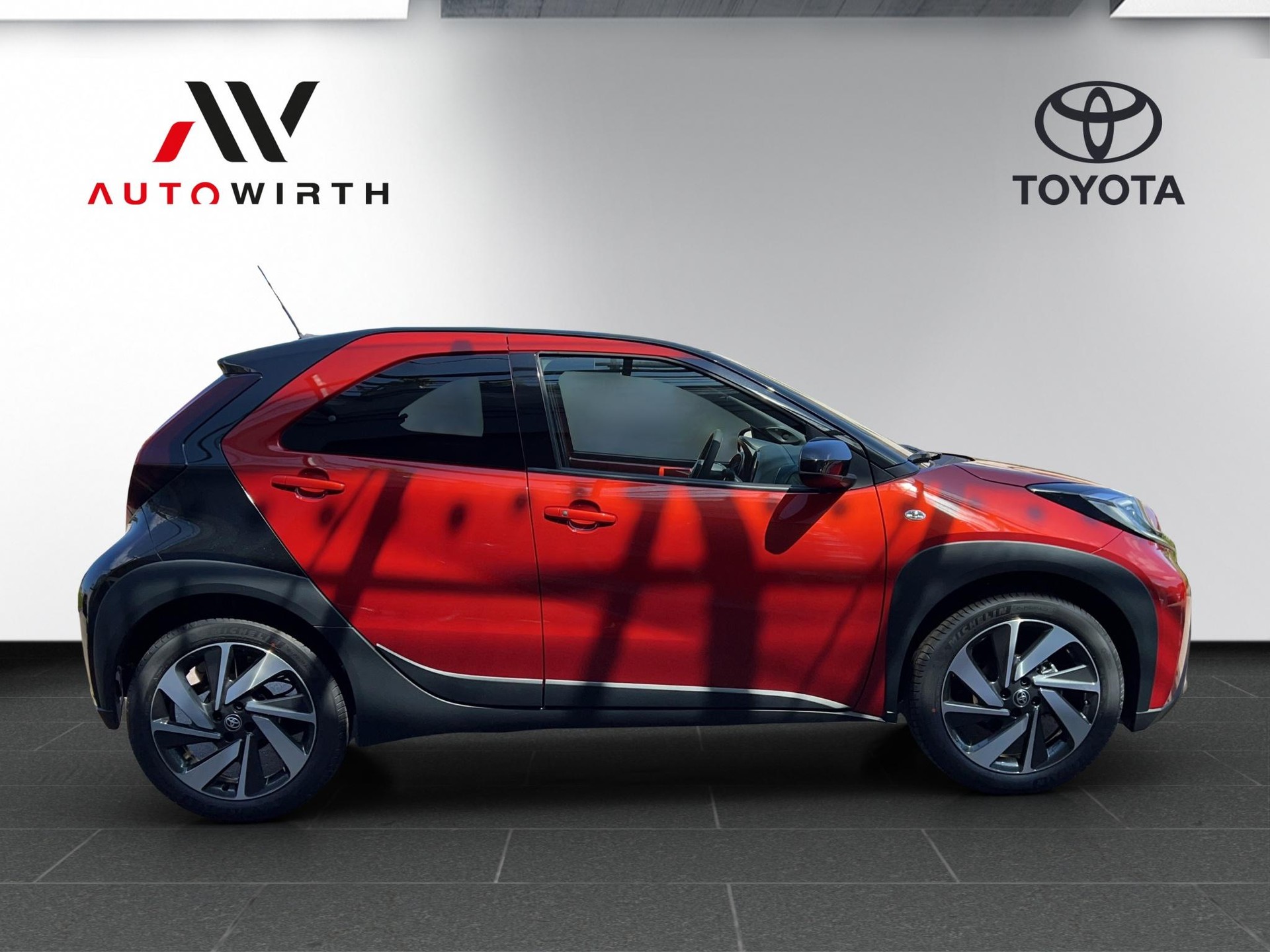 TOYOTA Aygo X 1.0 VVT-i Style-image-3