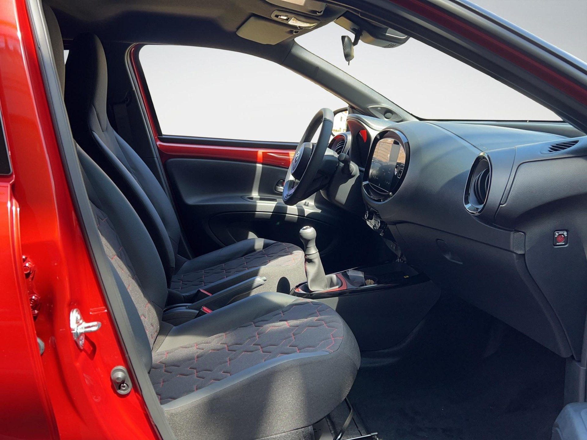 TOYOTA Aygo X 1.0 VVT-i Style-image-15
