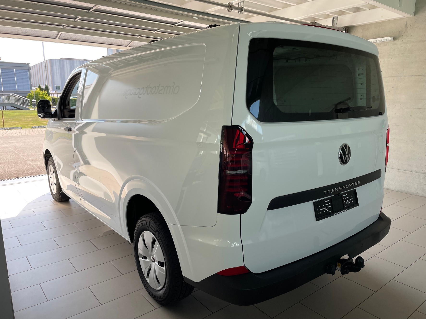VW Transporter 2.0 TDI-showroom-element-3