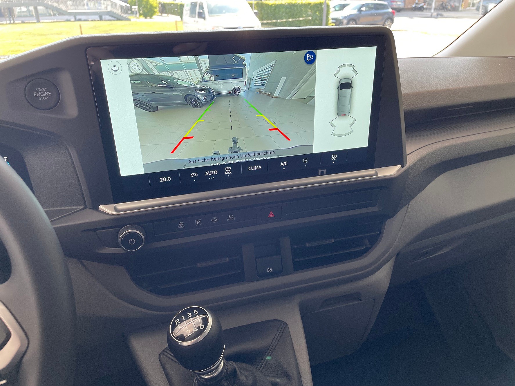 VW Transporter 2.0 TDI-image-11