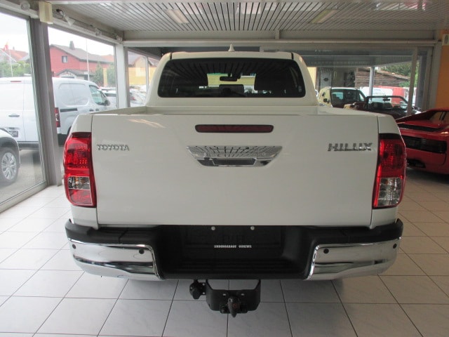 TOYOTA Hilux 2.8D-4D Style Double Cab 4x4 A-image-9