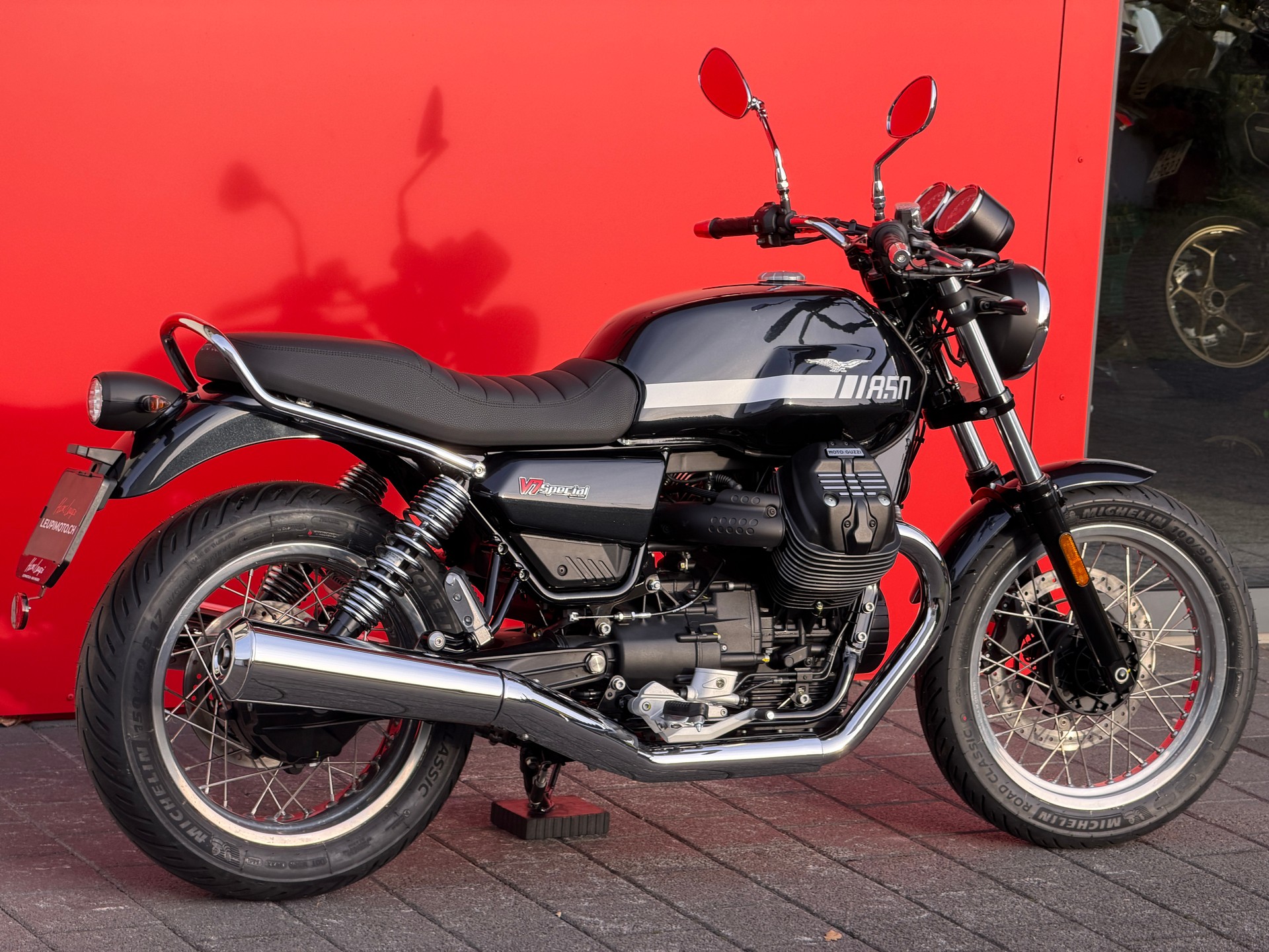 MOTO GUZZI V7 IV 850 Special (35kW)-image-13