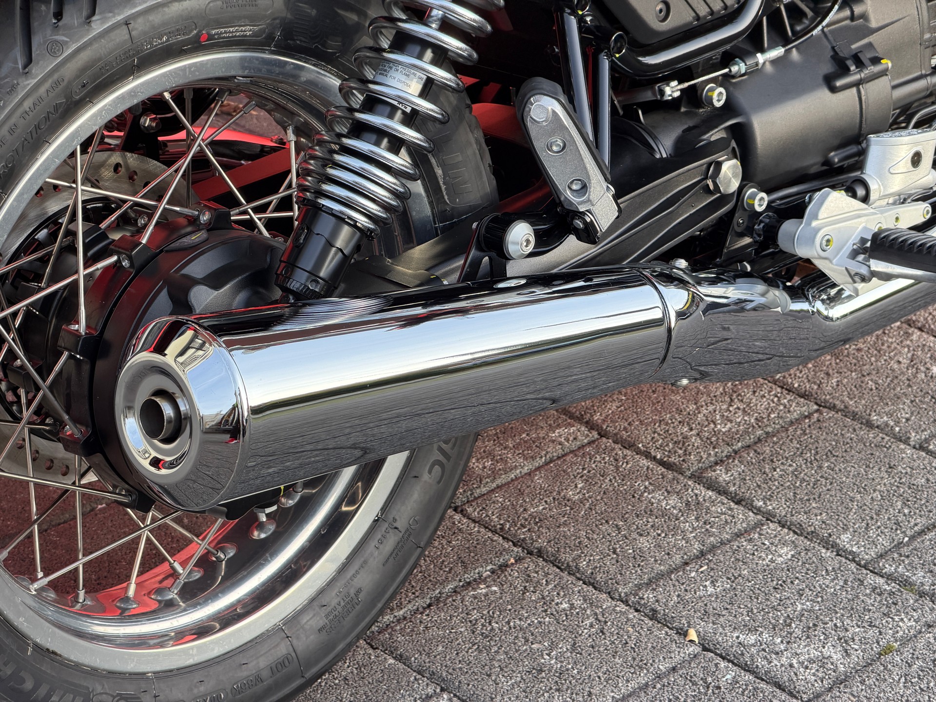 MOTO GUZZI V7 IV 850 Special (35kW)-image-12