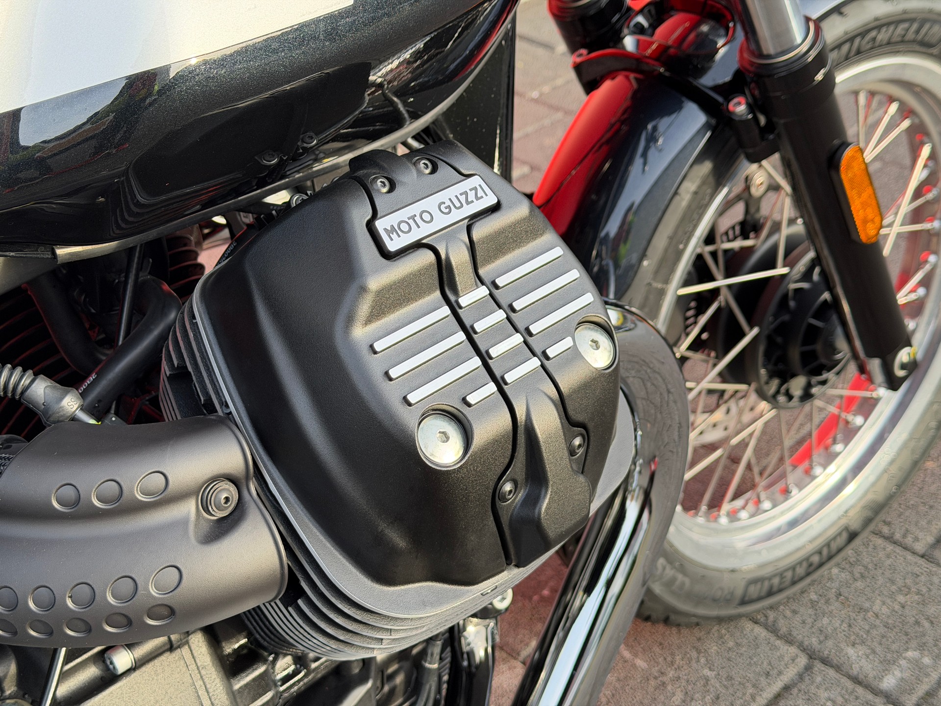 MOTO GUZZI V7 IV 850 Special (35kW)-image-8