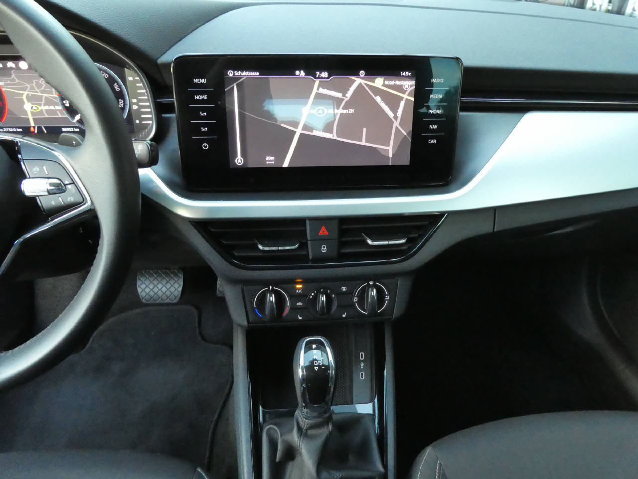 SKODA Kamiq 1.5 TSI Ambition DSG-image-10