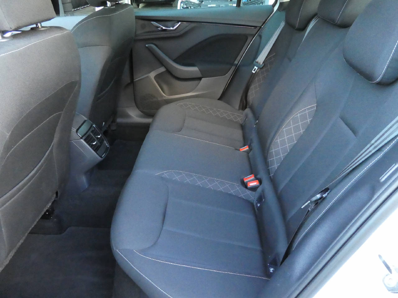 SKODA Kamiq 1.5 TSI Ambition DSG-image-8
