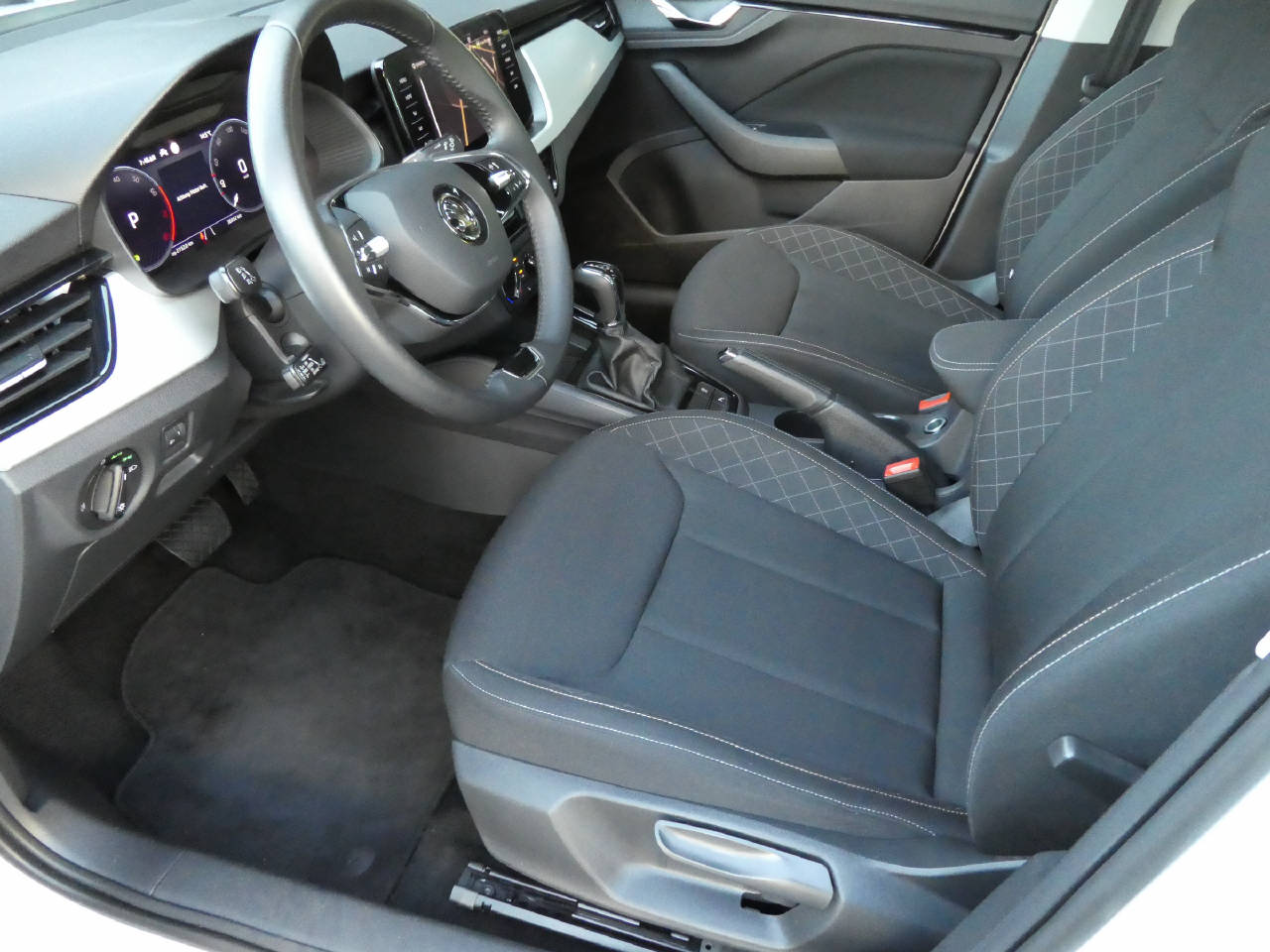 SKODA Kamiq 1.5 TSI Ambition DSG-image-6