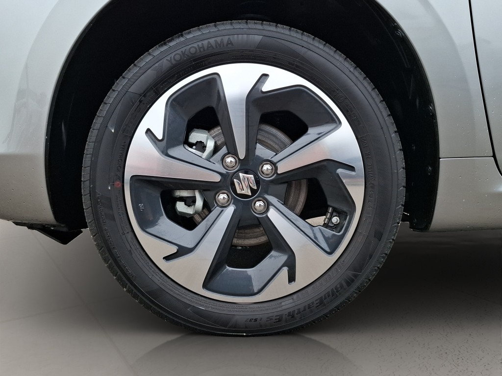 SUZUKI Swift 1.2 Compact Top Hybrid 4x4-image-8