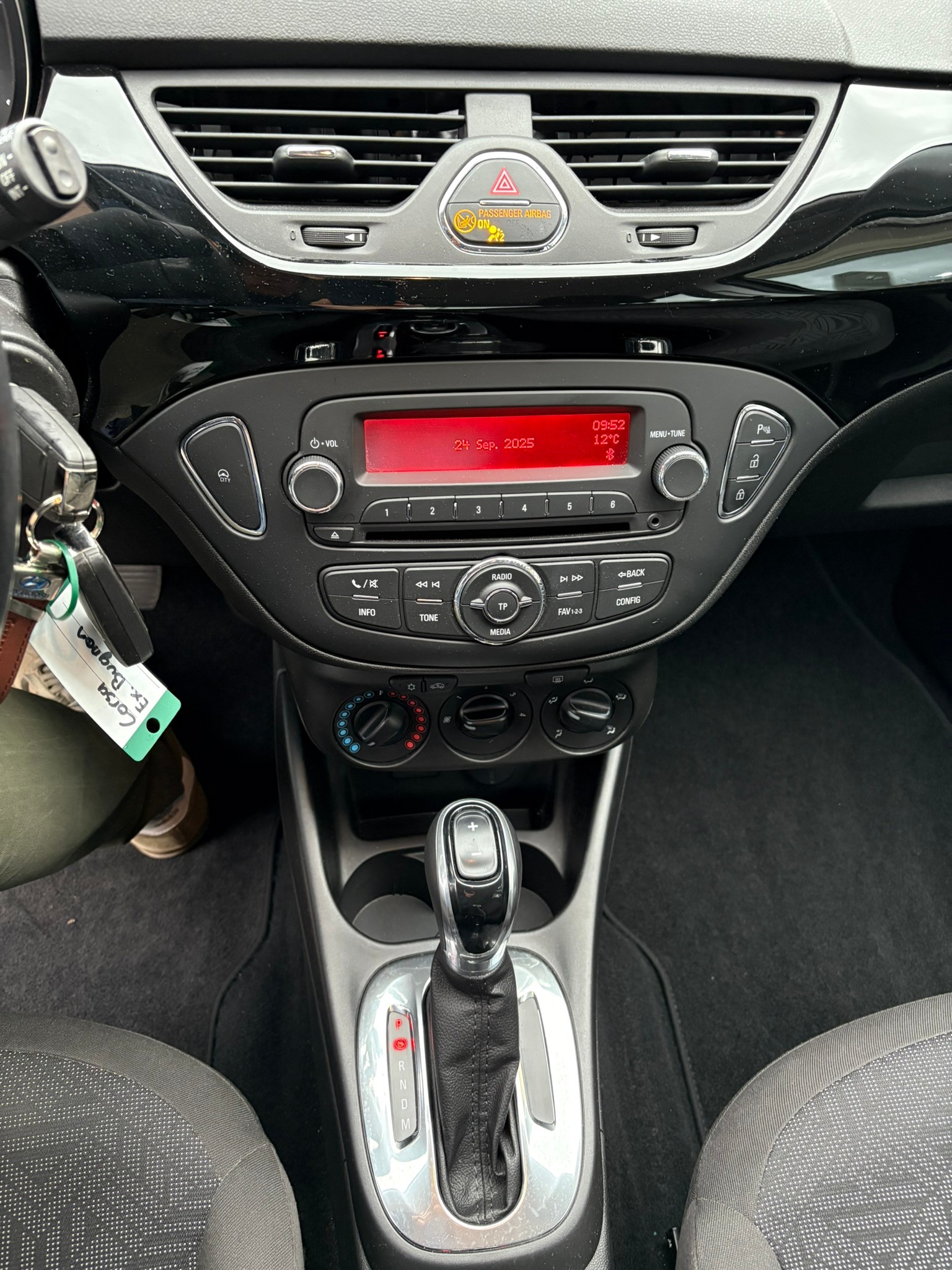 OPEL Corsa 1.4 eTEC Edition 90-image-4