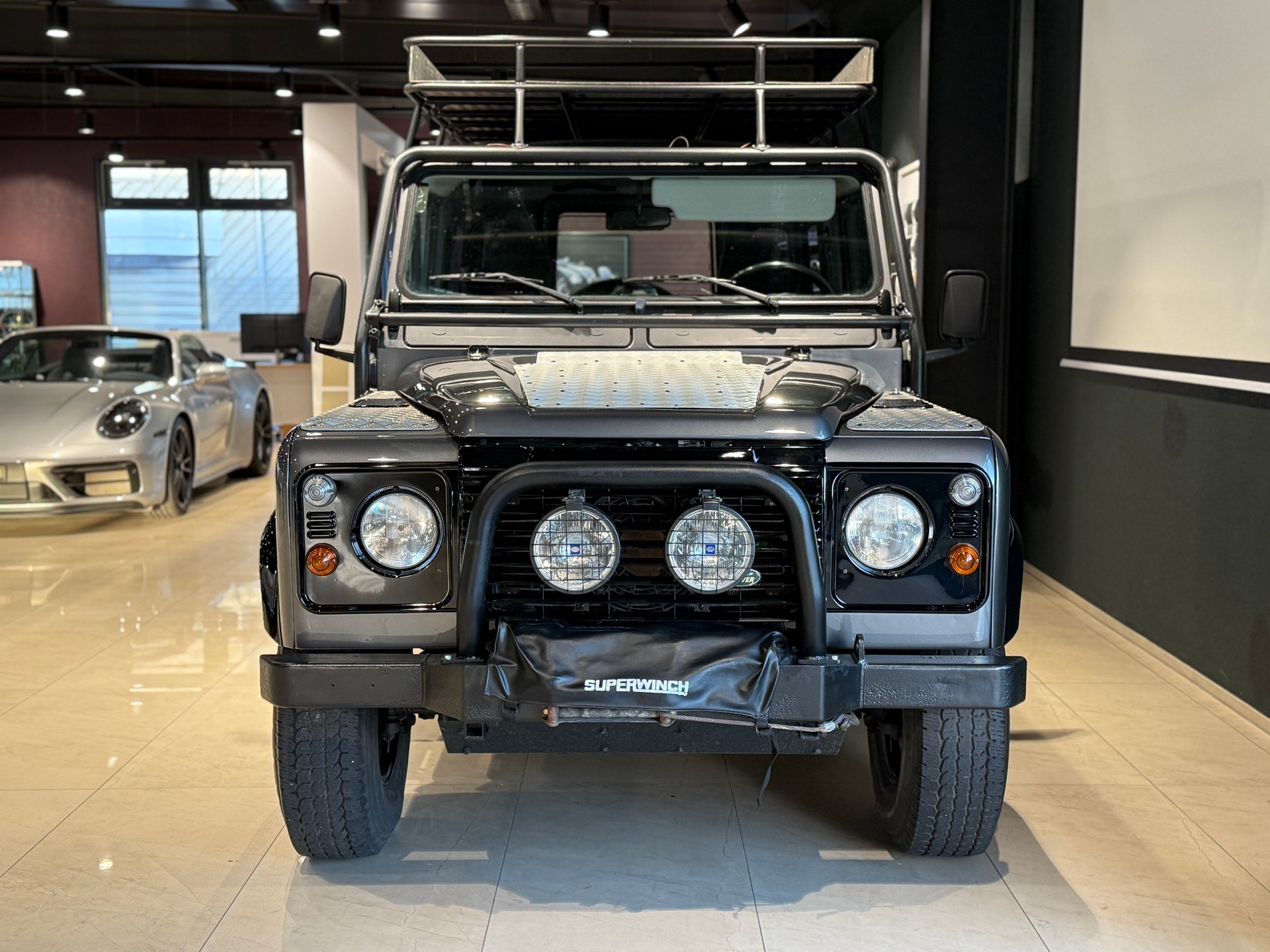 LAND ROVER Defender 90 Tomb Raider 2.5 Td5-image-1