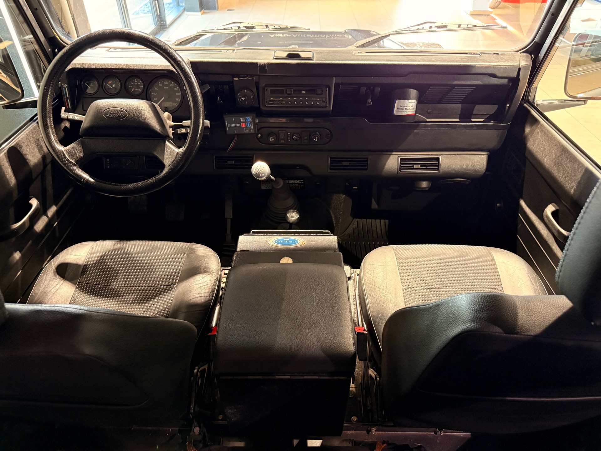 LAND ROVER Defender 90 Tomb Raider 2.5 Td5-image-9