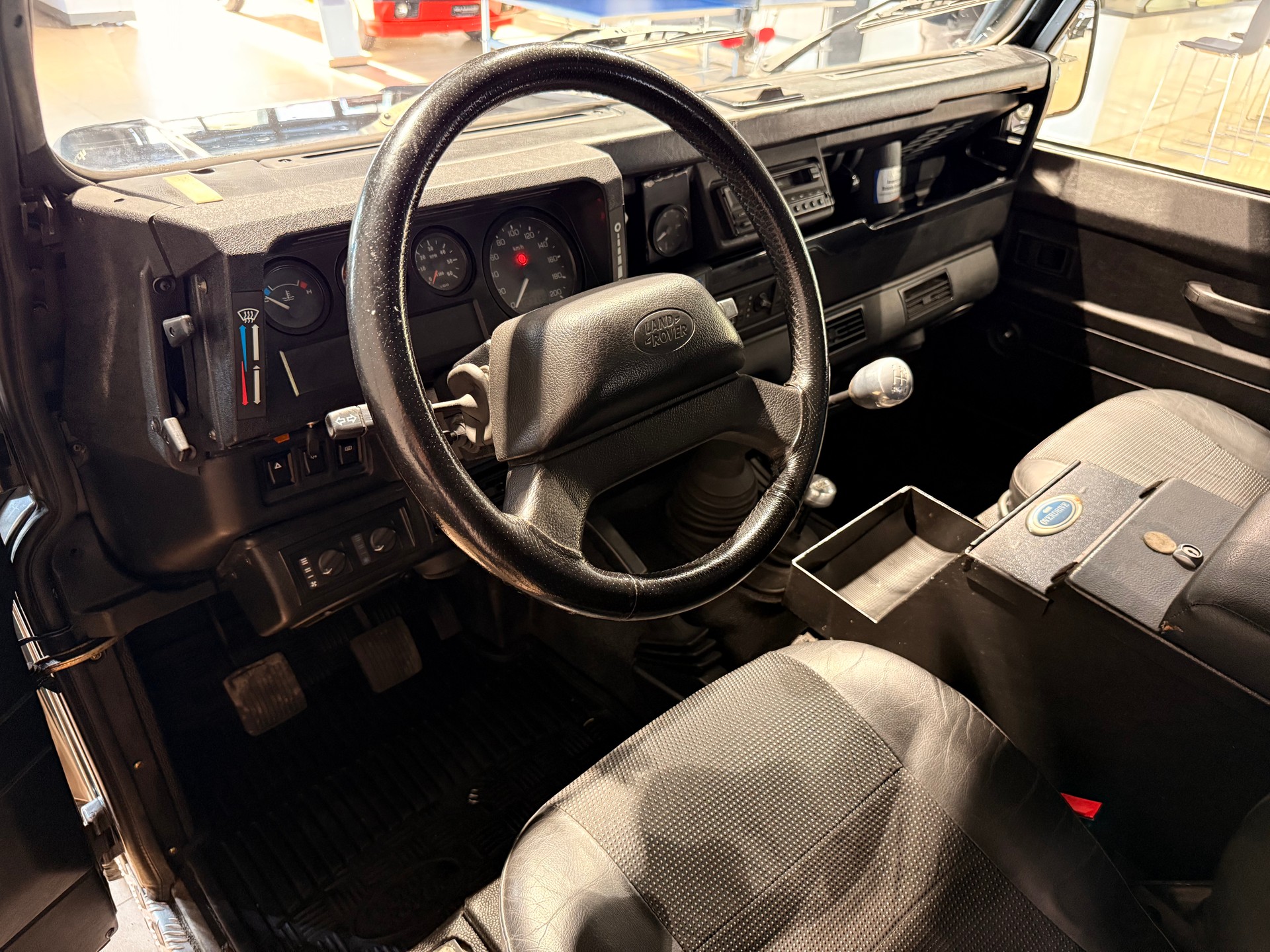 LAND ROVER Defender 90 Tomb Raider 2.5 Td5-image-12