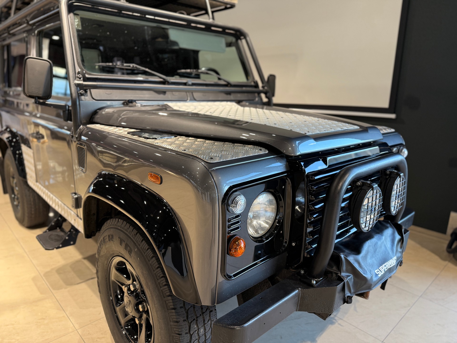 LAND ROVER Defender 90 Tomb Raider 2.5 Td5-image-2