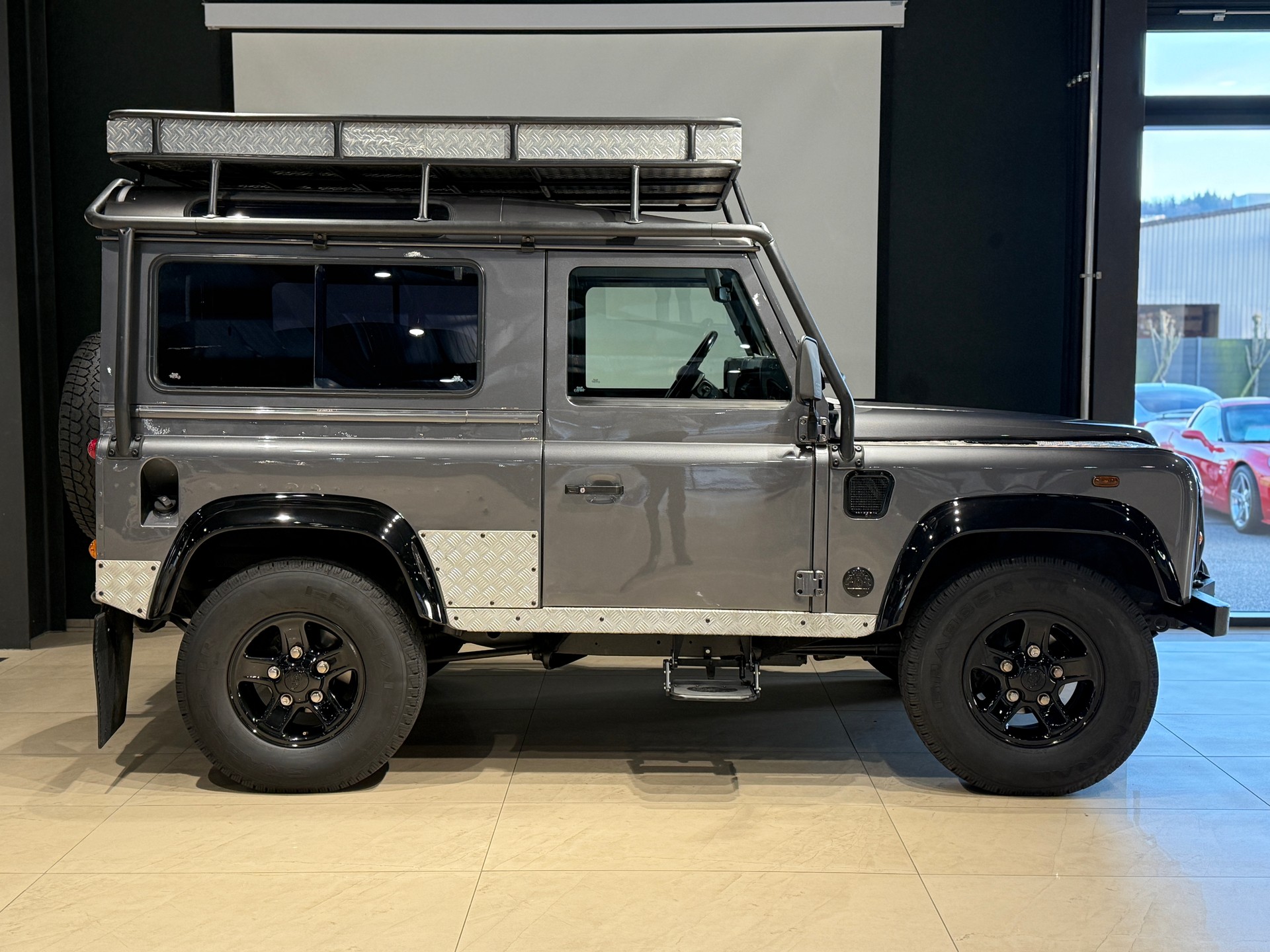 LAND ROVER Defender 90 Tomb Raider 2.5 Td5-image-3