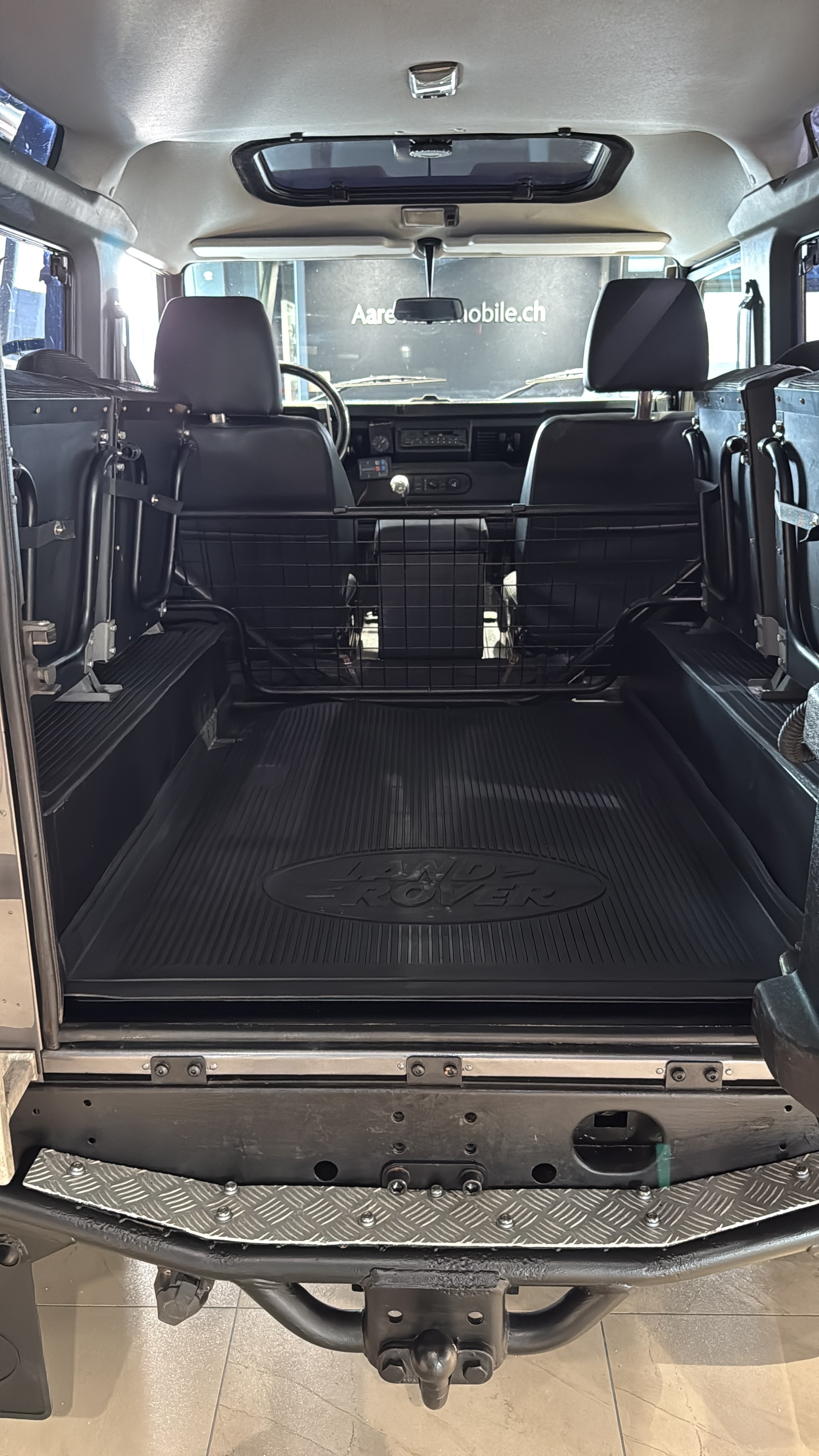 LAND ROVER Defender 90 Tomb Raider 2.5 Td5-image-17
