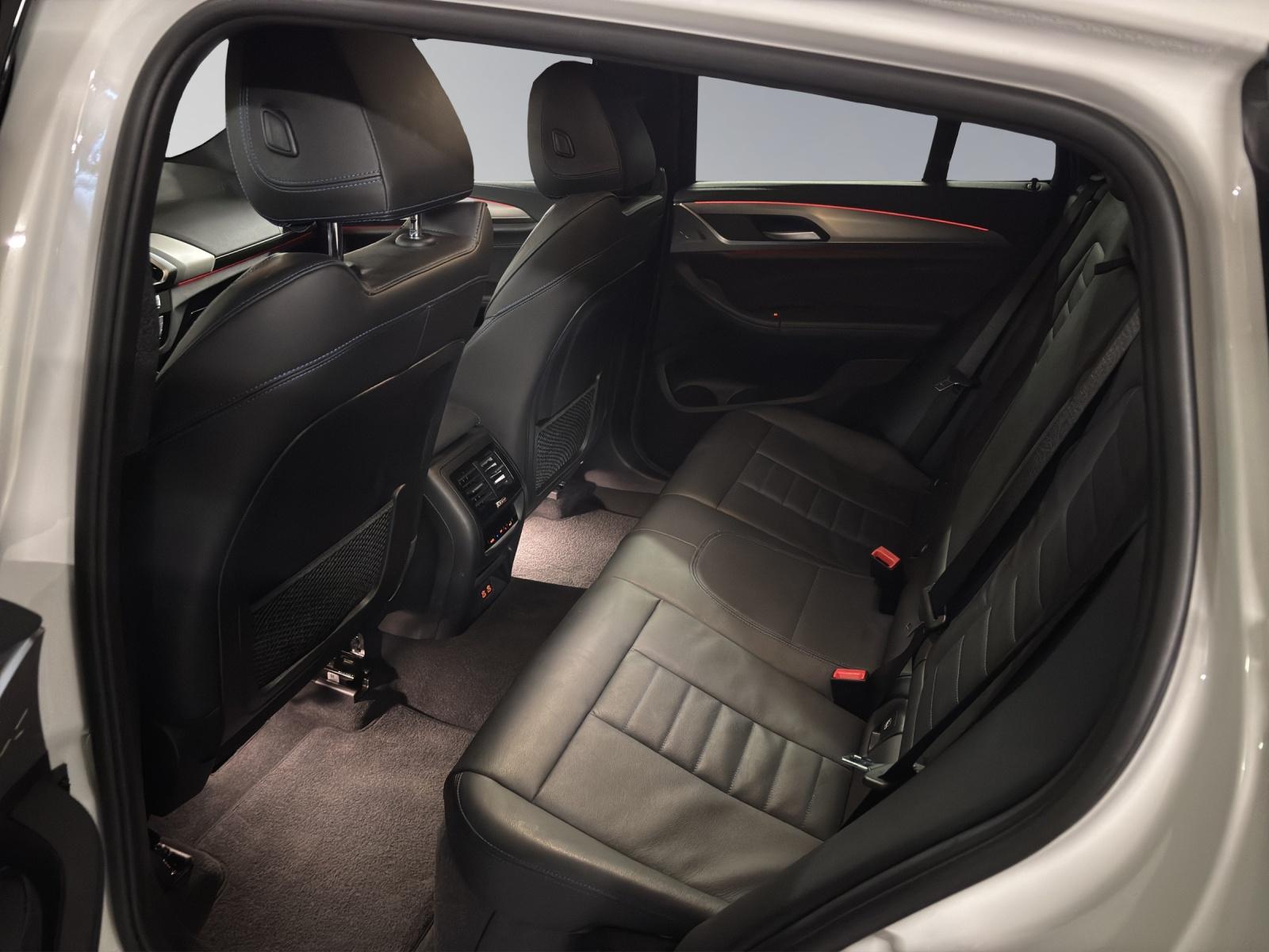 BMW X4 M40d-image-6