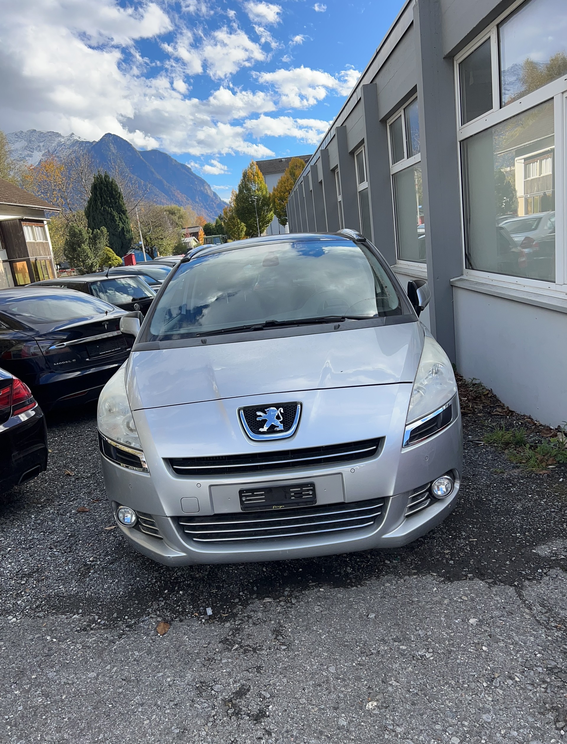 PEUGEOT 5008 1.6 16V T Sport Pack-image-5