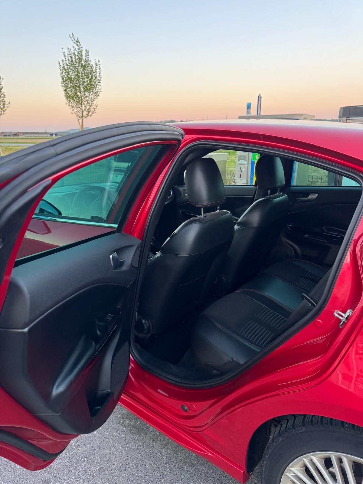 ALFA ROMEO Giulietta 1750 TBi Quadrifoglio Verde-image-3